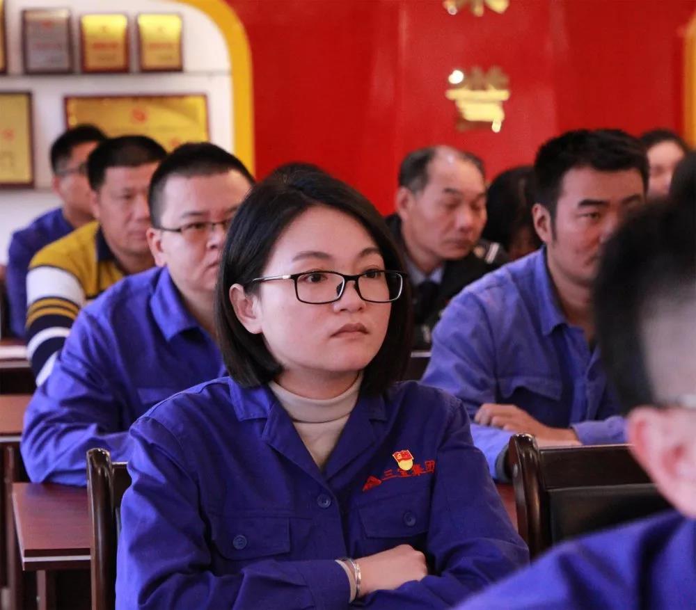 黨員立潮頭，領(lǐng)跑當(dāng)先鋒之二十九｜蔡藝玲：守望初心不放松，“鋼花管家”有奇招